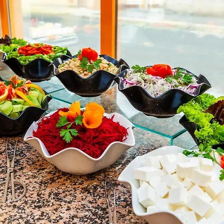 Complex Sunrise By Hmg Sluneční pobřeží