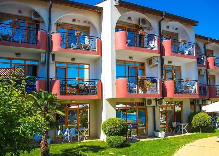 Complex Sunrise By Hmg Sluneční pobřeží